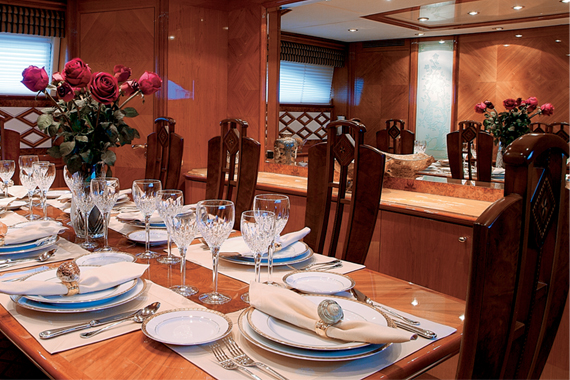 100′ Azimut Motor Yacht